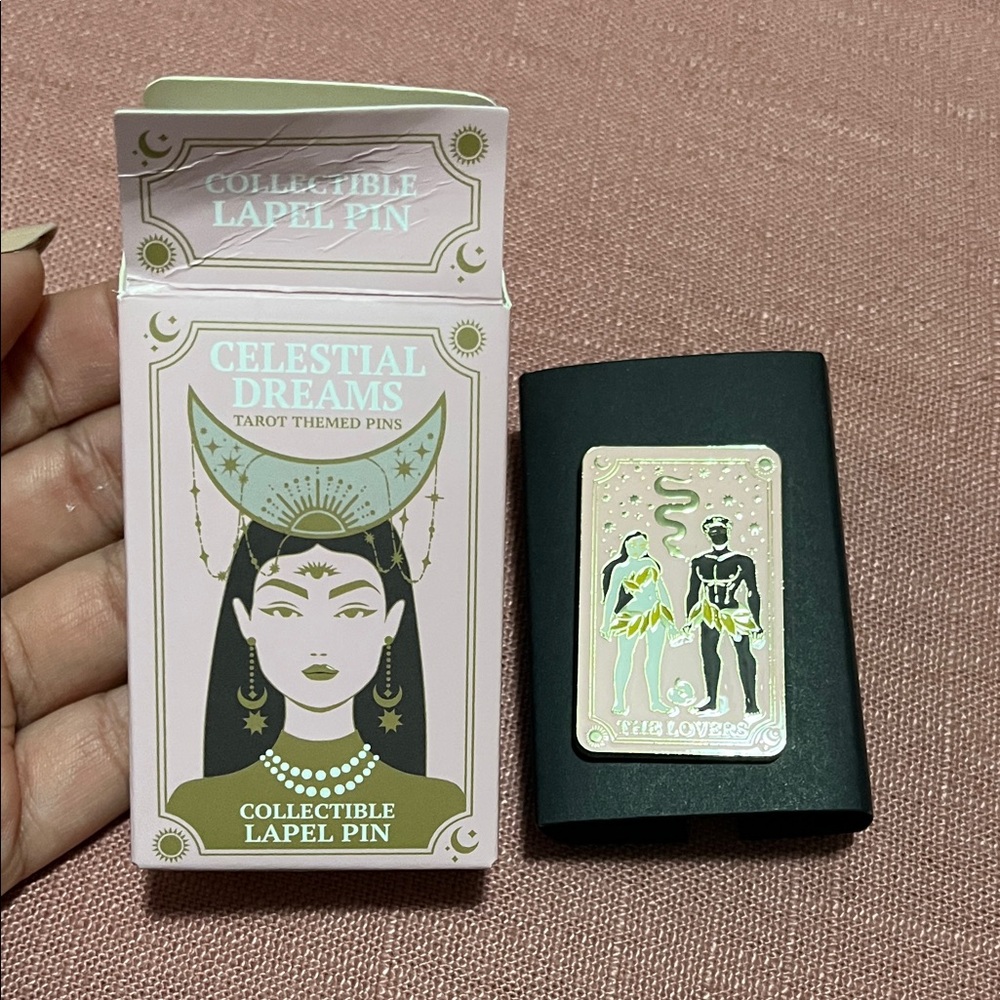 Celestial Dreams Tarot Card Theme Enamel Pin - The Lovers - Picture 2 of 3